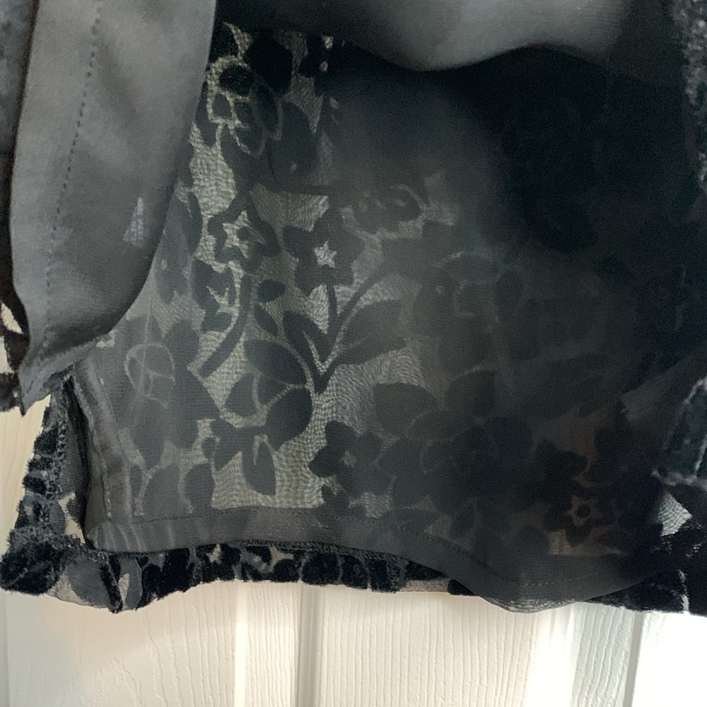 Black Velvet Burnout Floral Blouse Semi Sheer Sleeveless Collared Neck Bow Party - Picture 11 of 13